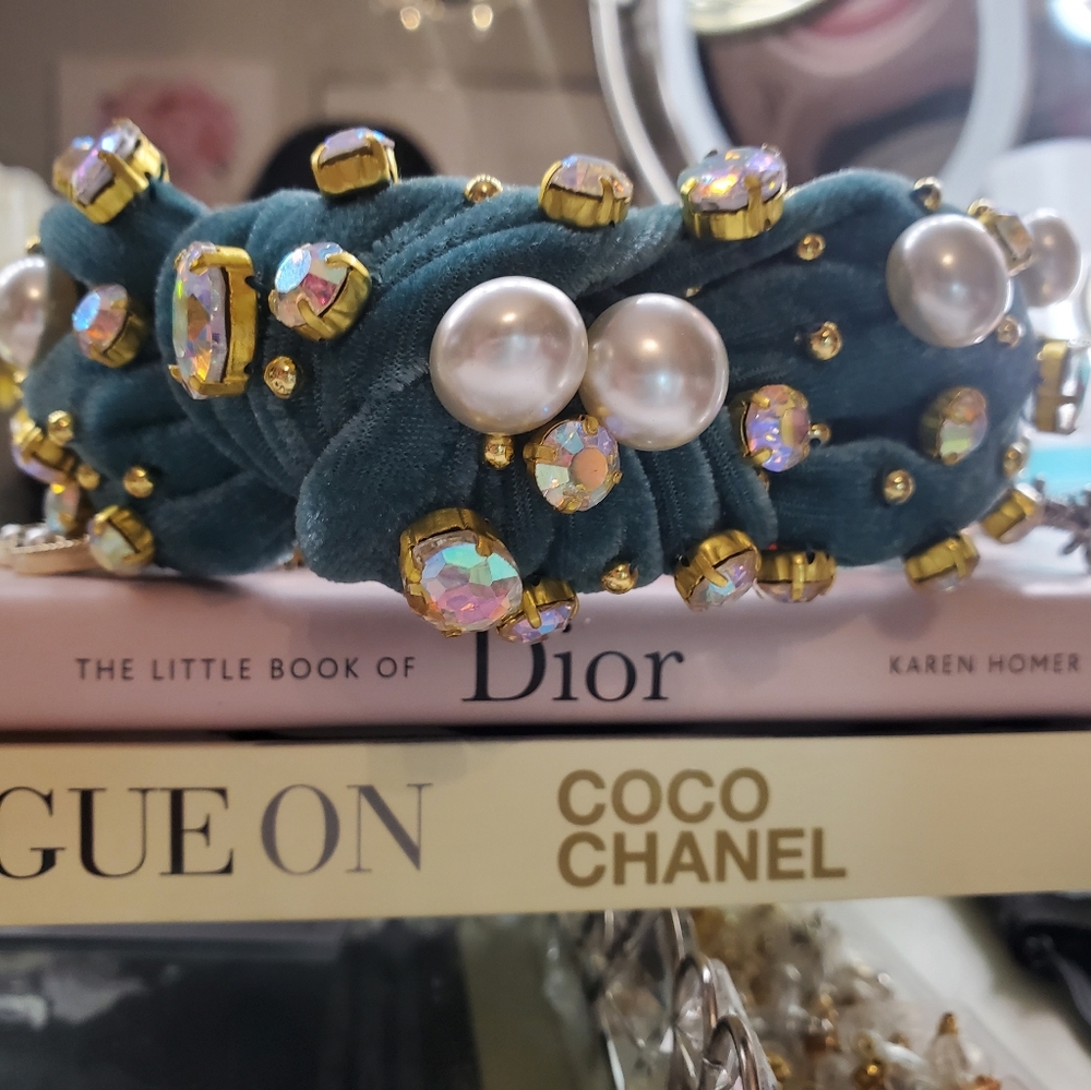 Lele Sadoughi Azure Pearl